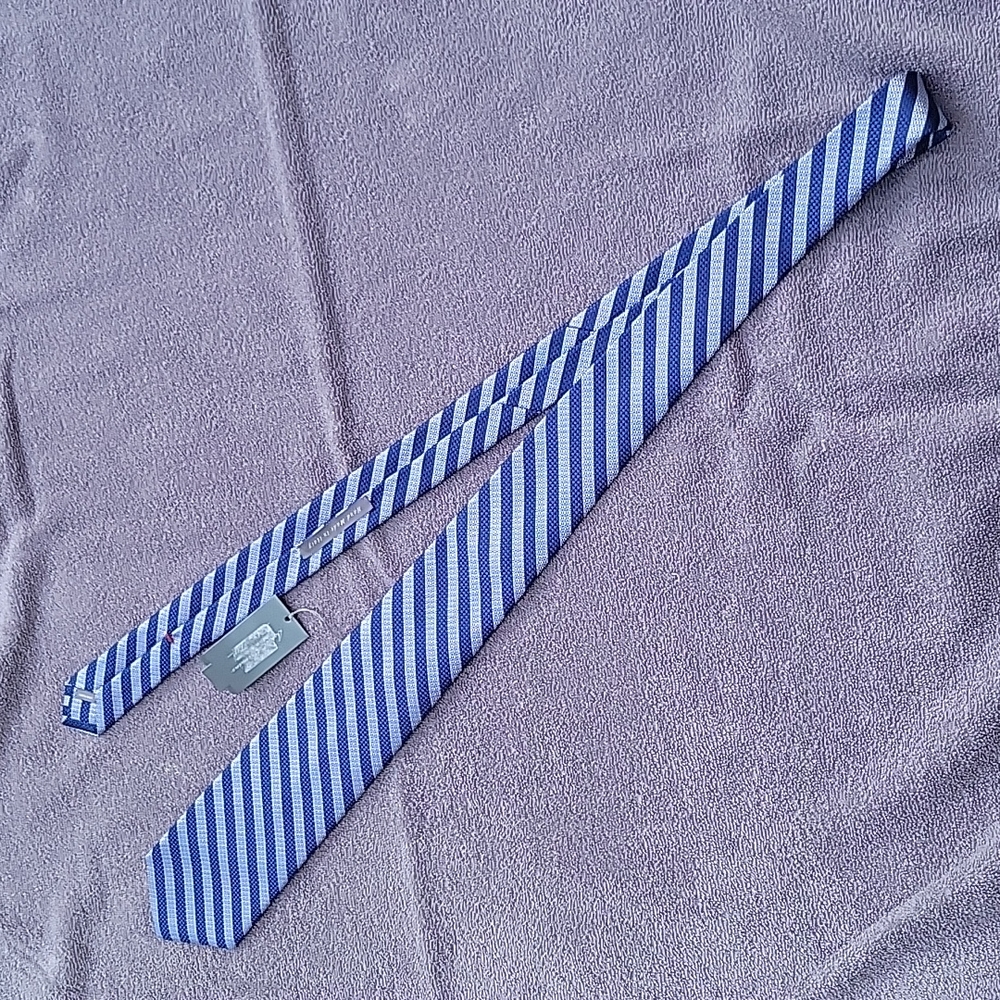 Men's tie.
